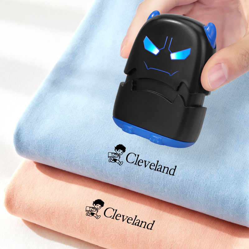 Grawerowany stempel z imieniem – Travel Accessories For Baby recenzja i cena