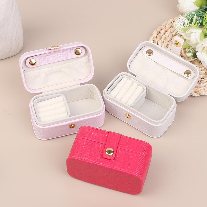 Minimalistyczny przenośny orga – Travel Accessories Display recenzja i cena