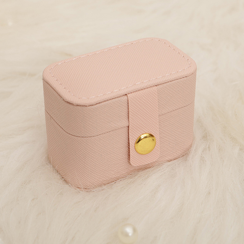 Przenośne pudełko na biżuterię – Travel Accessories Display recenzja i cena