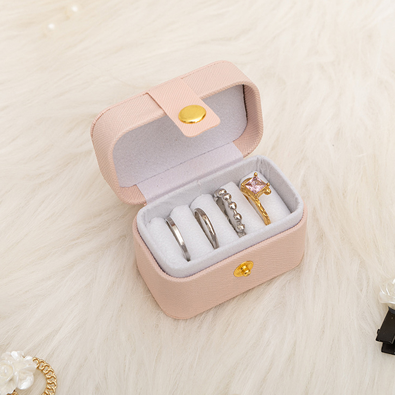 Przenośne pudełko na biżuterię – Travel Accessories Display recenzja i cena